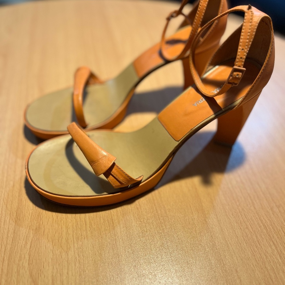 Elegant Women's Coral Heels, by BCBGMaxAzria - Picture 8 of 14